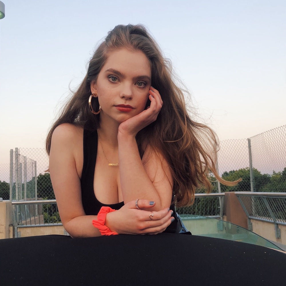 Meet your Posher, Emma